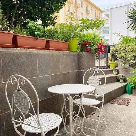 Michy M'house Apartment Naples