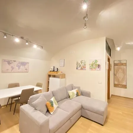 Michy M'house Apartment Naples
